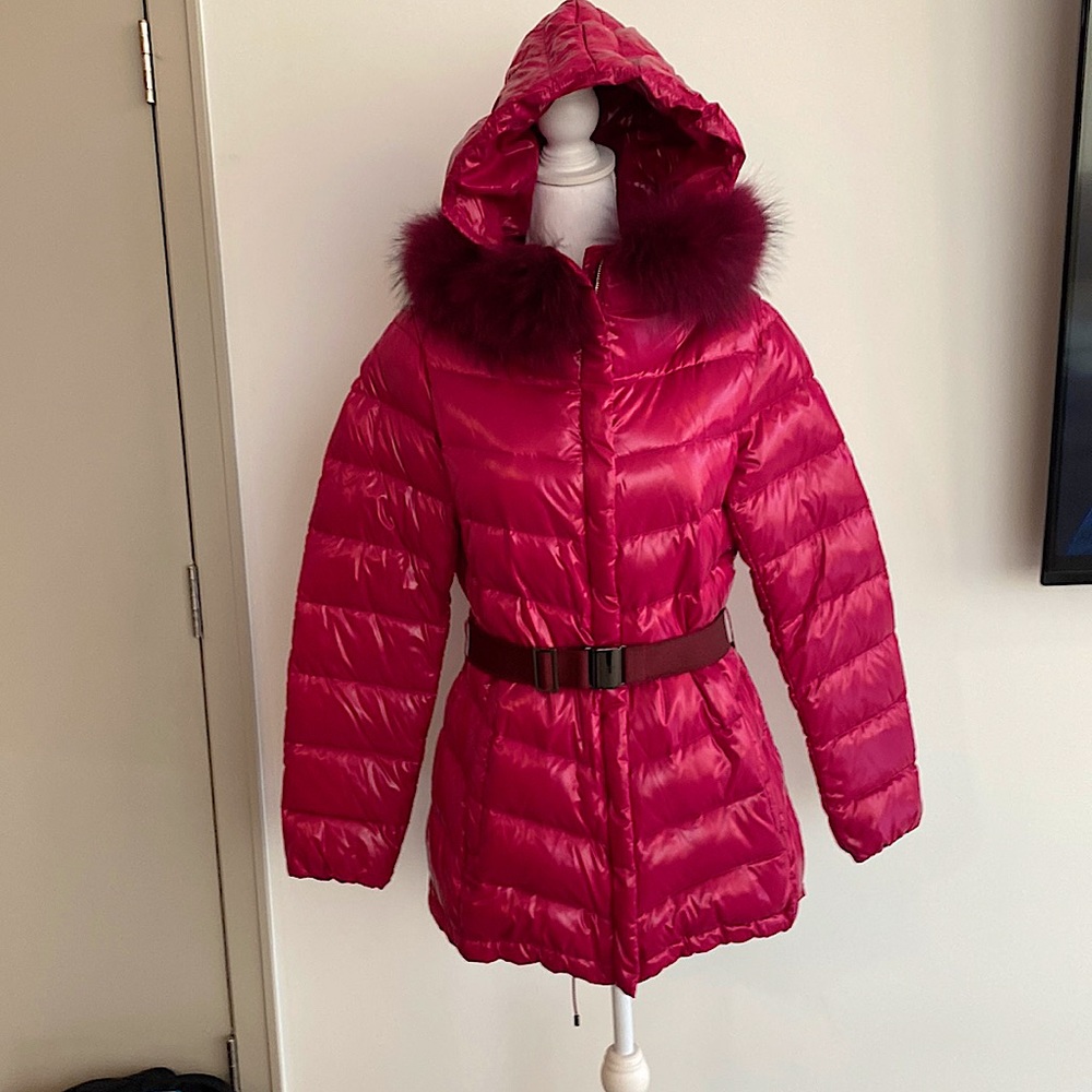 MaxMara NWOT fuchsia quilted down jacket with genuine fur